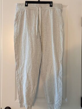 lululemon Light Gray Women's Scuba Jogger